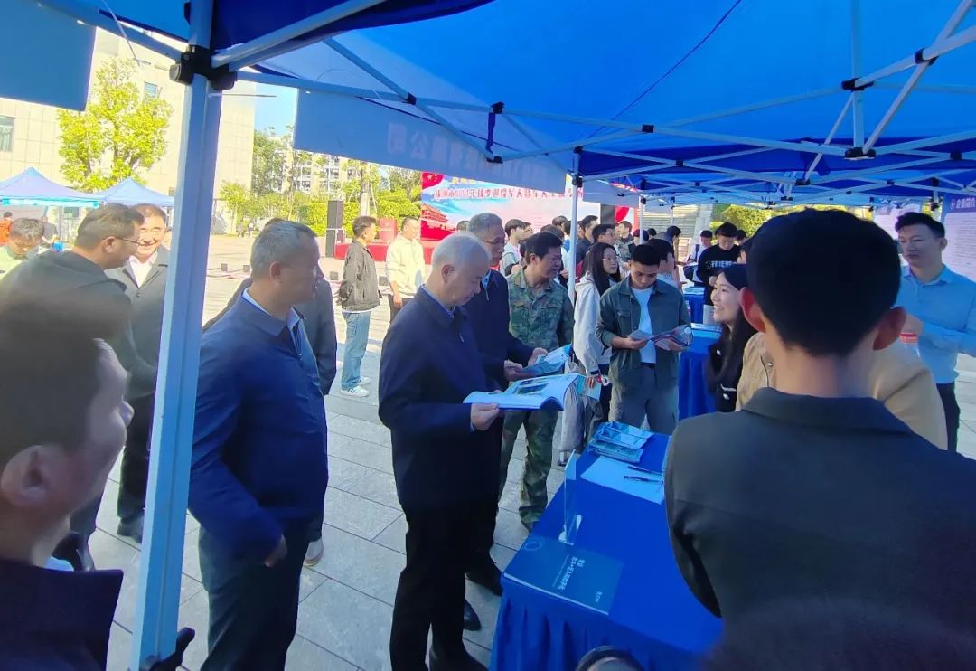 1738405693111050.jpg 2.jpg