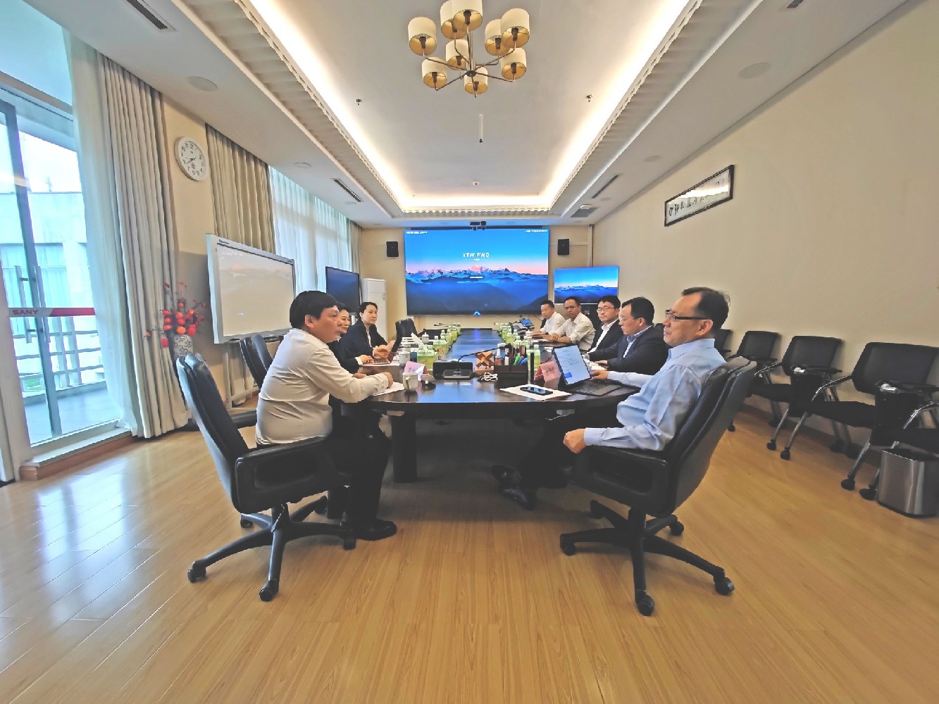 三一集團(tuán)與精飛集團(tuán)合作交流·共探低空經(jīng)濟(jì)新機(jī)遇